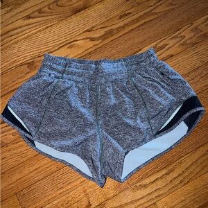 Lululemon Hotty Hot Low-Rise Lined Shorts 2.5”